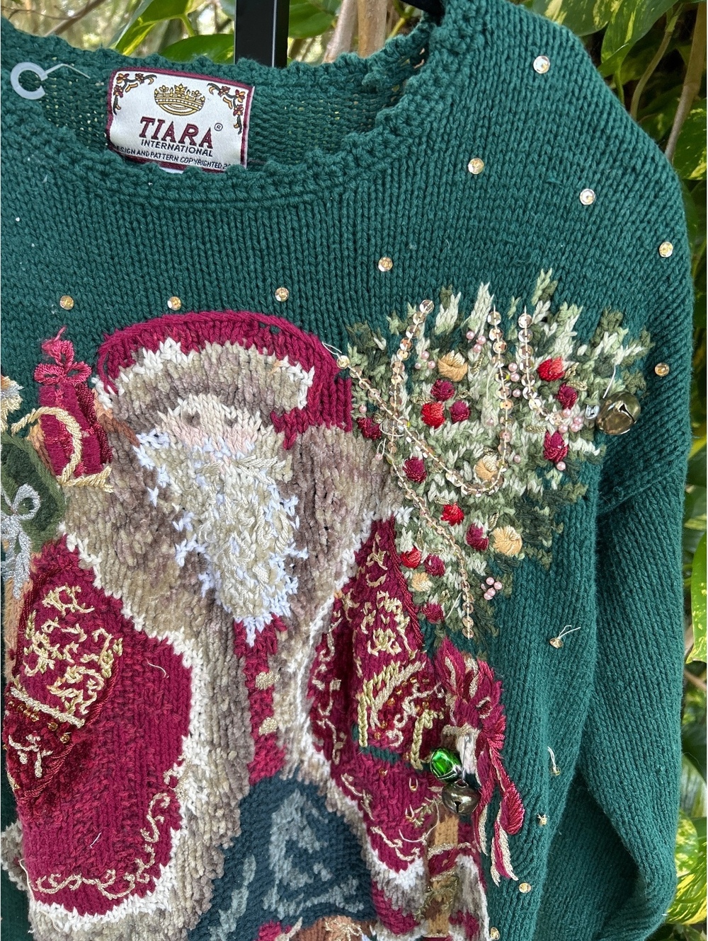 Tiara International Vintage Green Santa Christmas Sweater Medium